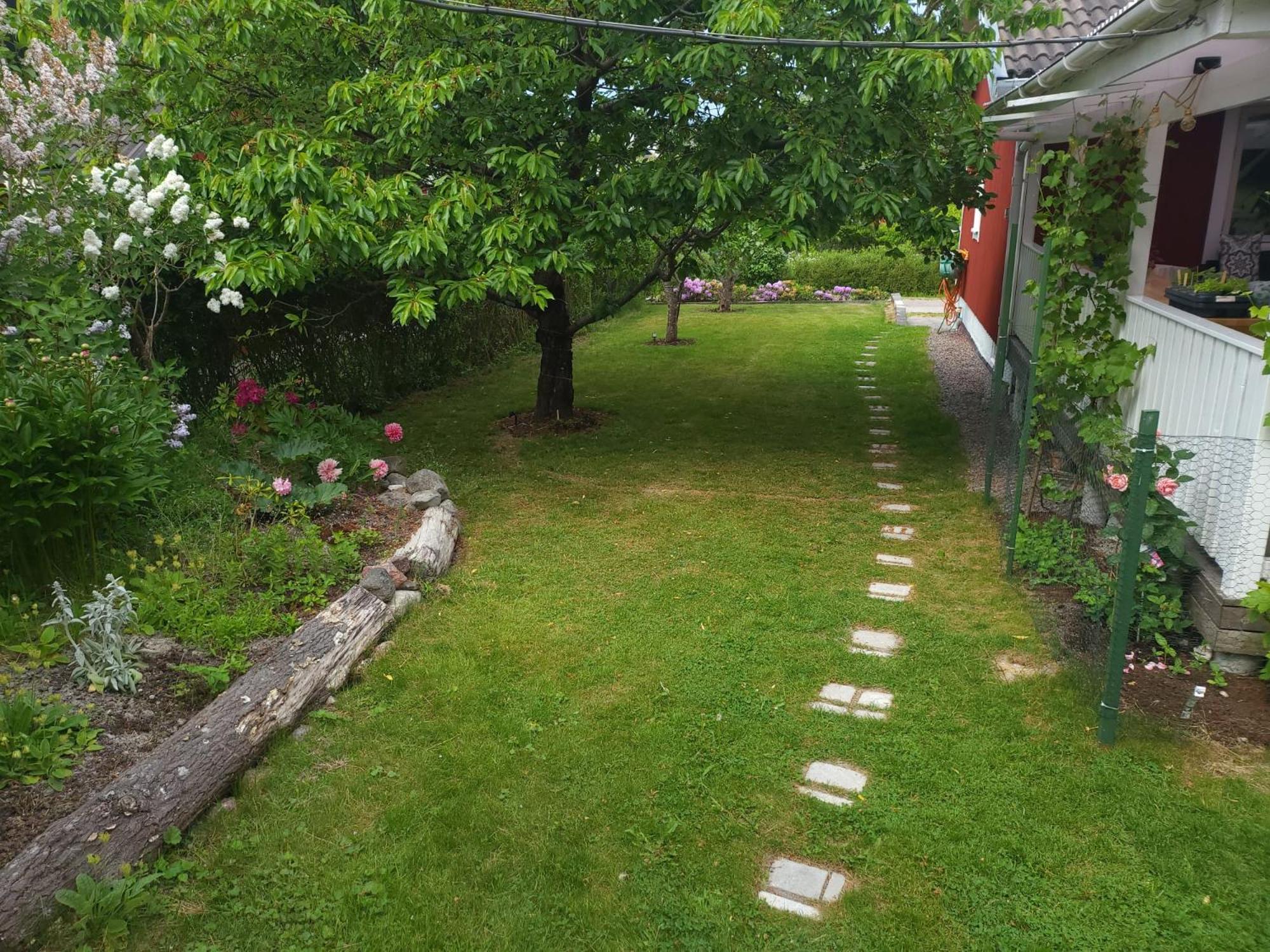 Willa Lilla Huset Med Stor Traedgardstomt Naera Golf Och Hav Trosa Zewnętrze zdjęcie